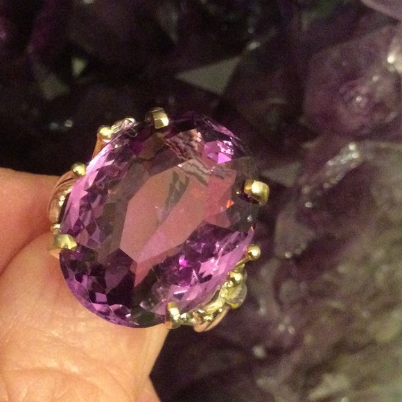 Extra Fancy Cut AAA+ Genuine Amethyst 25 CTW Ring - Picture 7 of 13